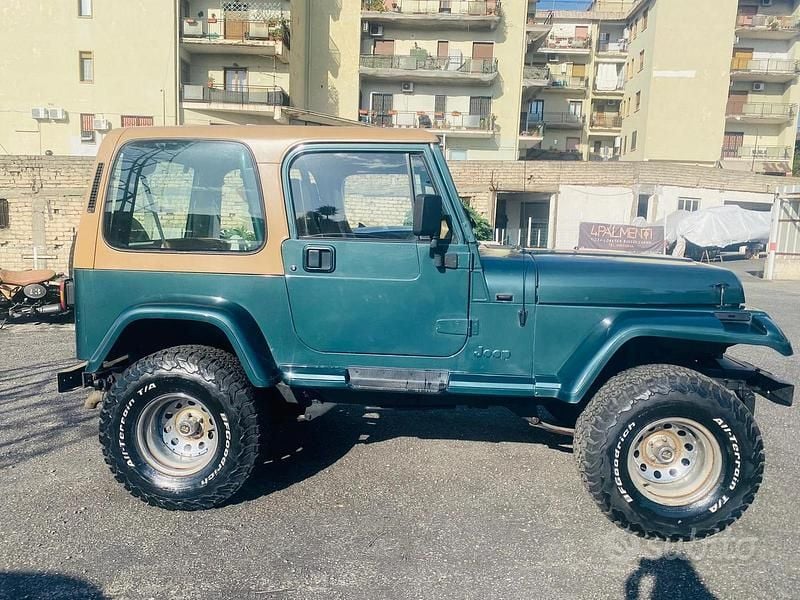 Verde Usata 1993 Jeep Wrangler Limited SUV | 19.000 € - Immagine 1/4