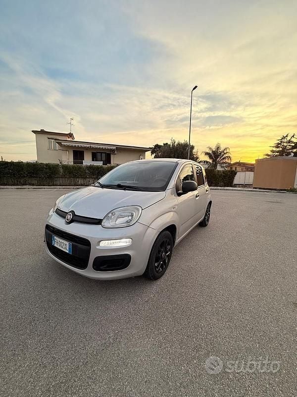 Usata Fiat Panda 69 CV (50 kW) 2017 Grigio Utilitaria