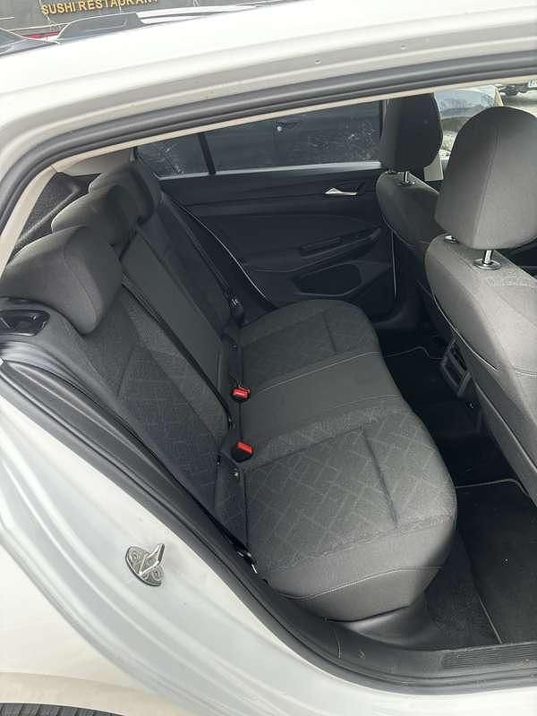 Usata VW Golf VIII Life 110 CV (80 kW) 2022 Berlina