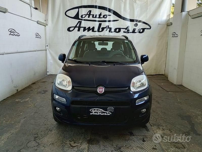 Usata Fiat Panda Lounge 86 CV (63 kW) 2014 Blu Utilitaria