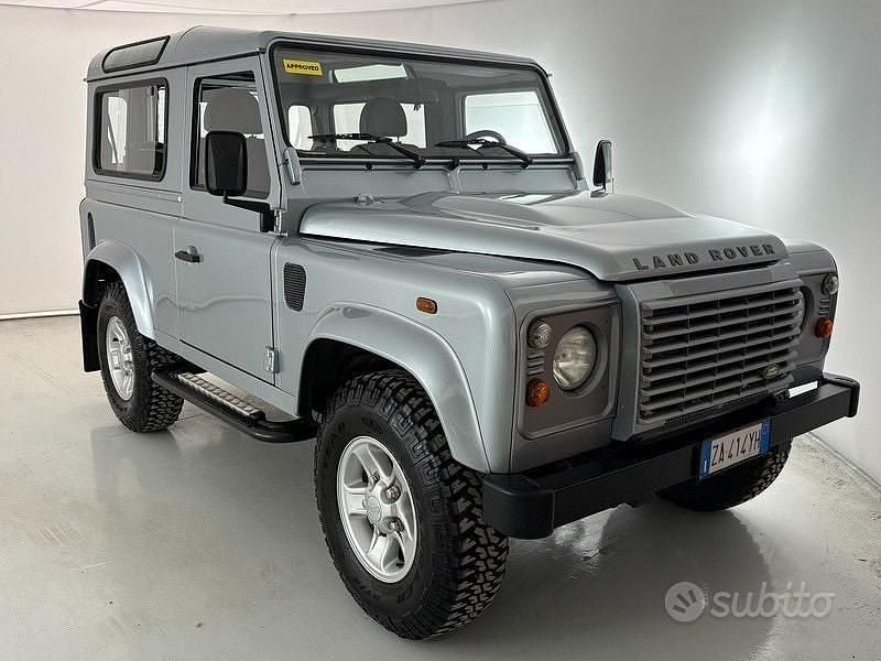 Usata Land Rover Defender S 122 CV (89 kW) 2007 Grigio Station wagon