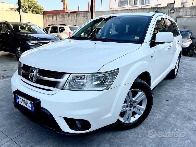 Usata Fiat Freemont Lounge 140 CV (102 kW) 2013 Bianco SUV