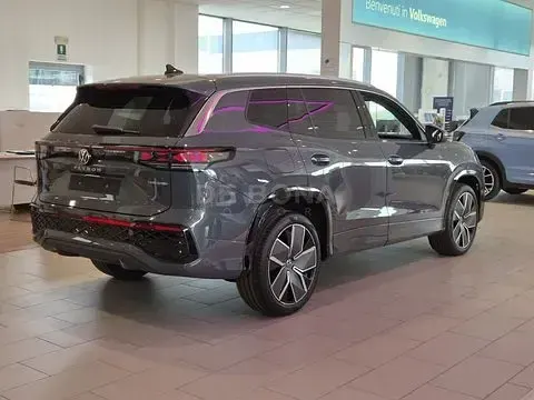 Nuova VW Tayron R-line Plus 204 CV (150 kW) 2026 Grigio SUV