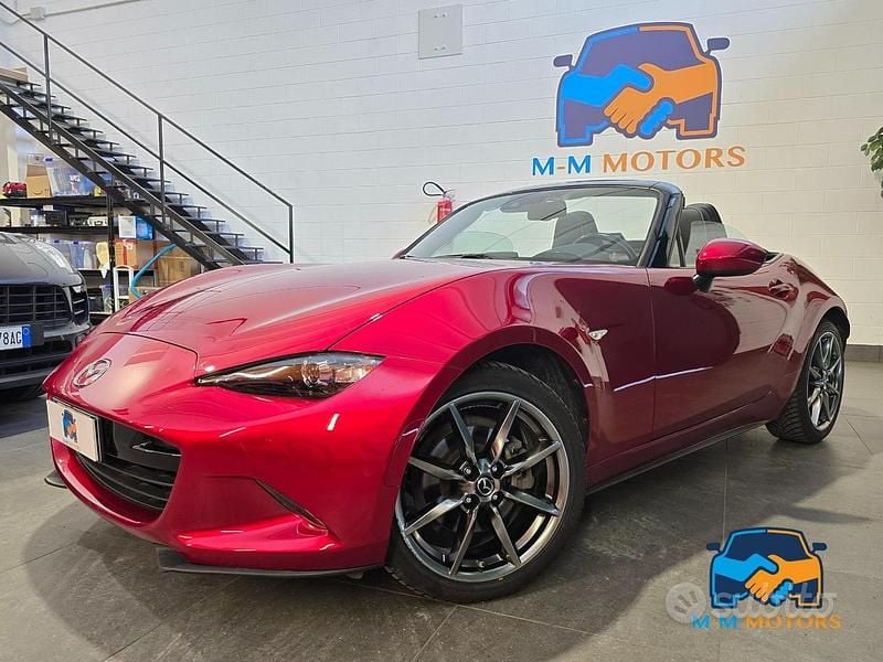 Usata Mazda MX5 Inclusive 184 CV (135 kW) 2021 Rosso Cabrio