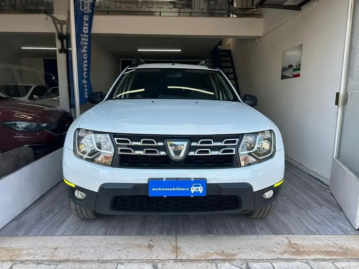 Usata Dacia Duster Lauréate 109 CV (80 kW) 2017 Bianco SUV