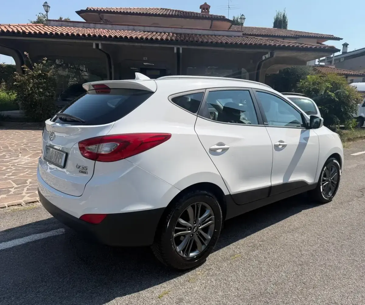 Usata Hyundai ix35 Xpossible 115 CV (84 kW) 2015 Beige SUV