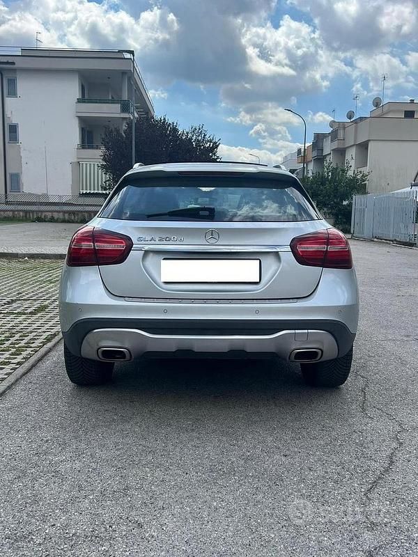 Usata Mercedes GLA200 136 CV (100 kW) 2018 SUV
