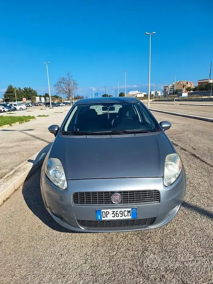 Usata Fiat Grande Punto Dynamic 120 CV (88 kW) 2008 Grigio Utilitaria