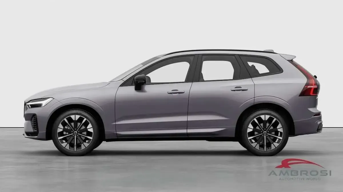 Nuova Volvo XC60 Plus 250 CV (183 kW) 2025 Aurora silver SUV