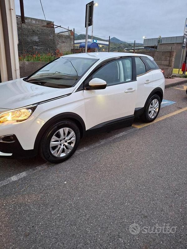 Usata Peugeot 3008 131 CV (96 kW) 2020 Bianco SUV