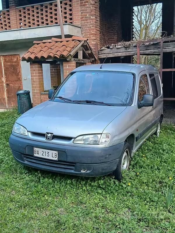 Gebraucht Peugeot Partner 70 PS (51 kW) 1998 Van / Kleinbus