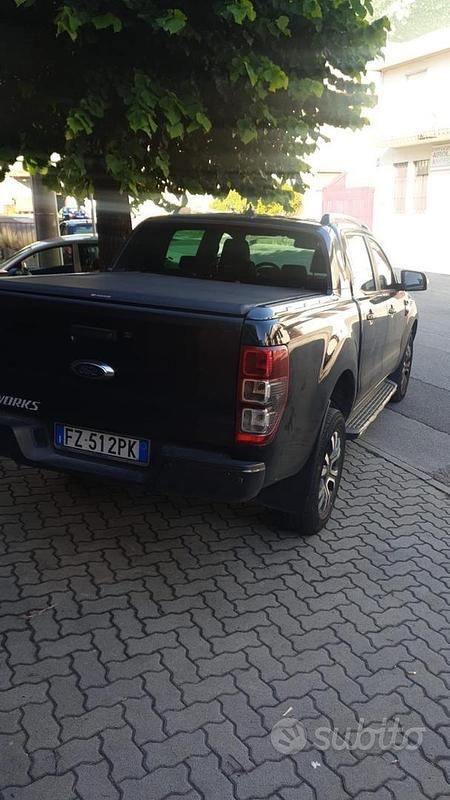 Usata Ford Ranger 170 CV (125 kW) 2020 Nero Pick-up