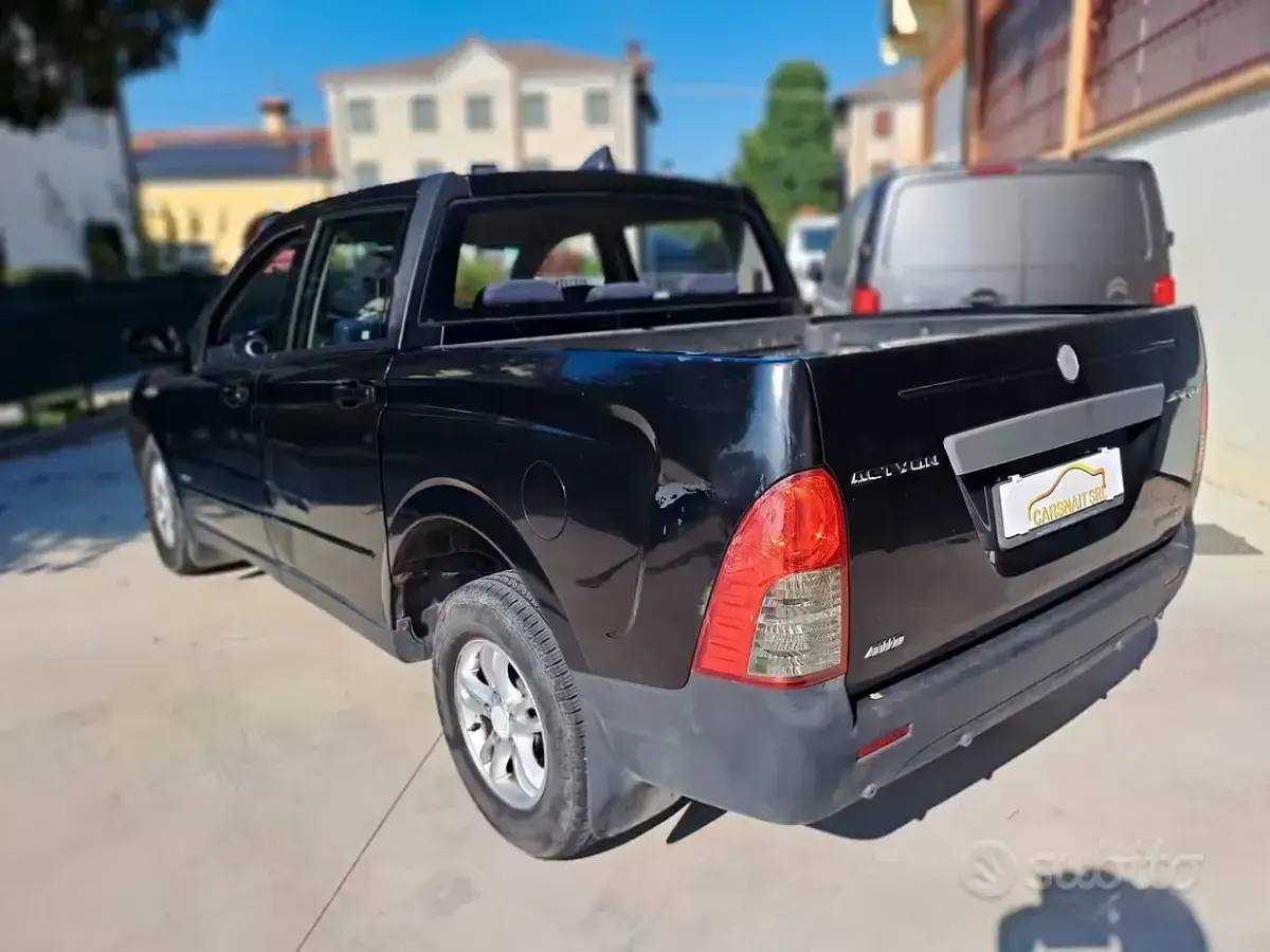Usata SsangYong Actyon 141 CV (103 kW) 2010 Nero Pick-up