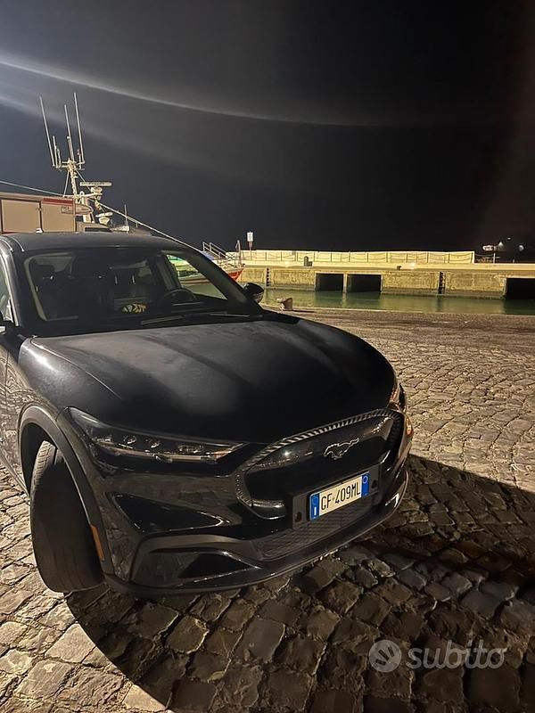 Usata Ford Mustang 269 CV (197 kW) 2021 Nero SUV