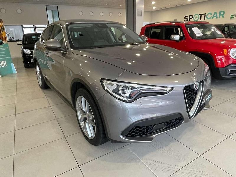 Usata Alfa Romeo Stelvio Super 280 CV (205 kW) 2017 Grigio SUV