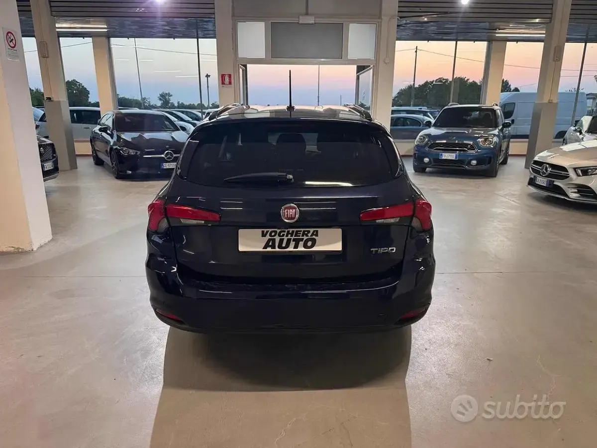Usata Fiat Tipo Lounge 120 CV (88 kW) 2017 Blu Station wagon