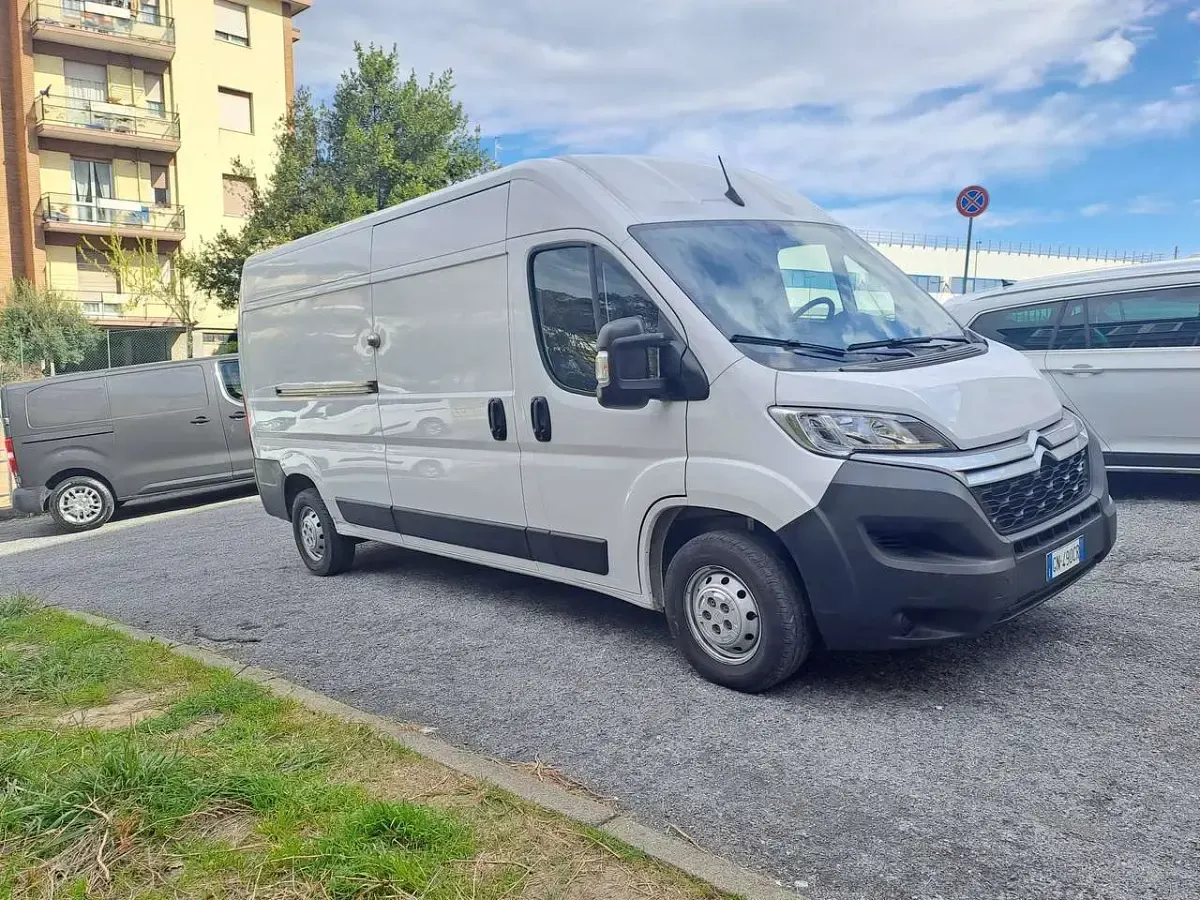 Usata Fiat Ducato 140 CV (102 kW) 2023 Bianco icy pastello Furgone