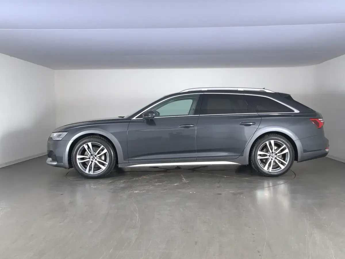 Usata Audi A6 Allroad 204 CV (150 kW) 2023 Grigio manhattan metallizzato Station wagon