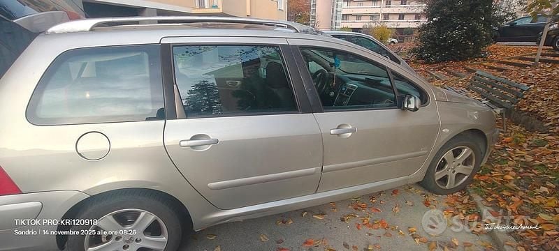 Usata Peugeot 307 107 CV (78 kW) 2004 Grigio Station wagon