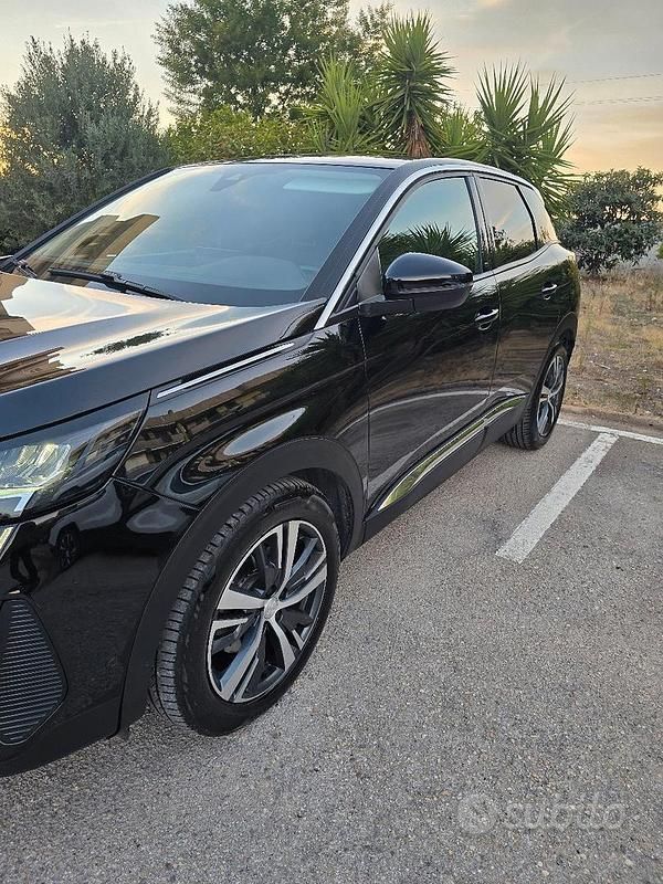 Usata Peugeot 3008 131 CV (96 kW) 2022 Berlina