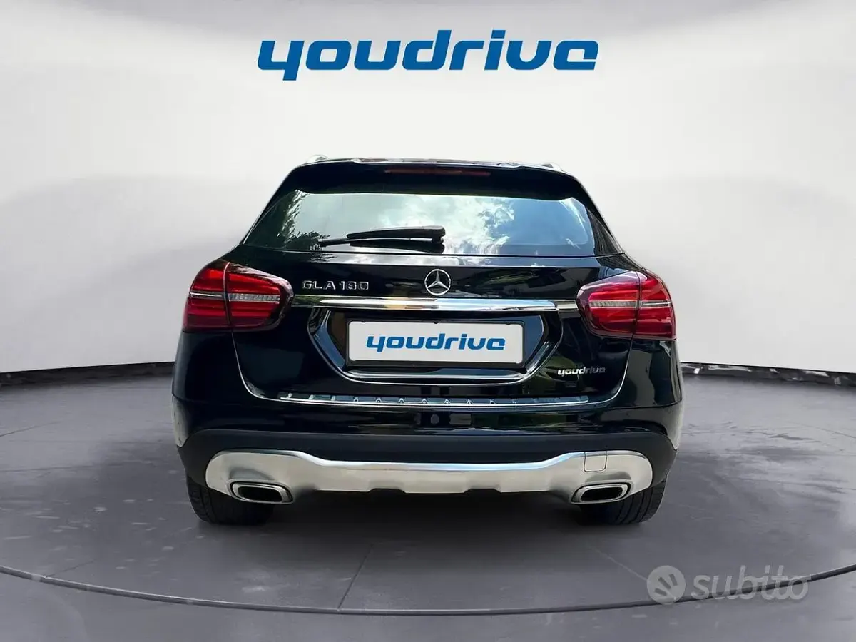 Usata Mercedes GLA180 Premium 122 CV (89 kW) 2019 Nero SUV