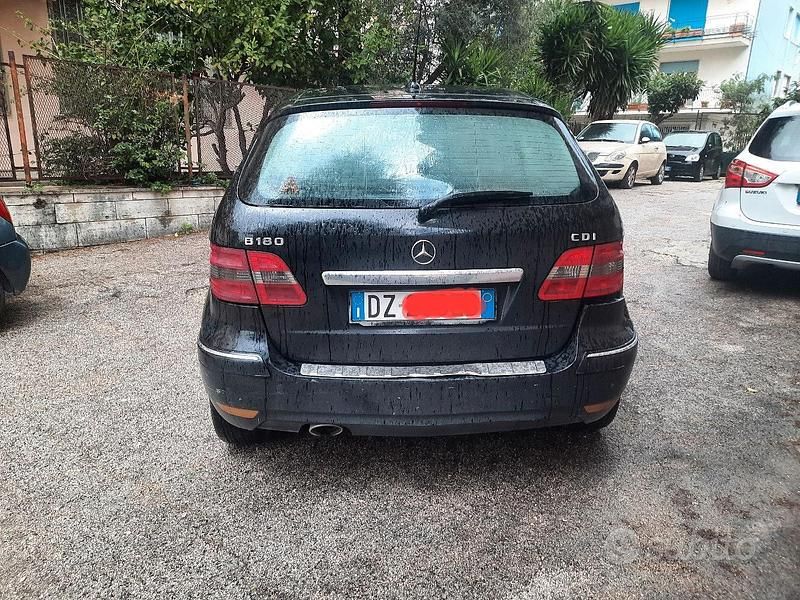 Usata Mercedes B180 109 CV (80 kW) 2010 Monovolume