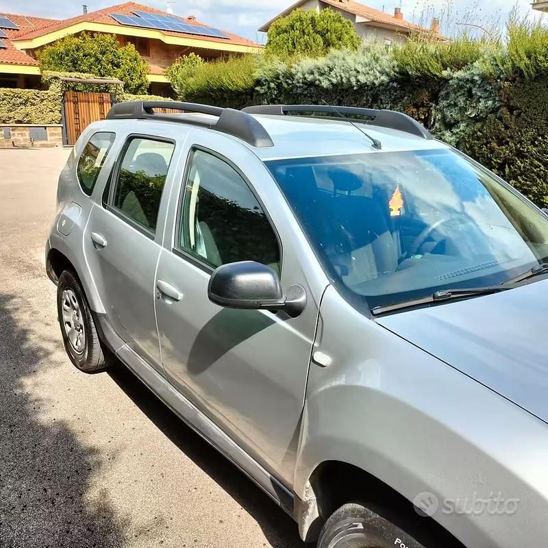 Usata Dacia Duster 110 CV (80 kW) 2011 Grigio SUV