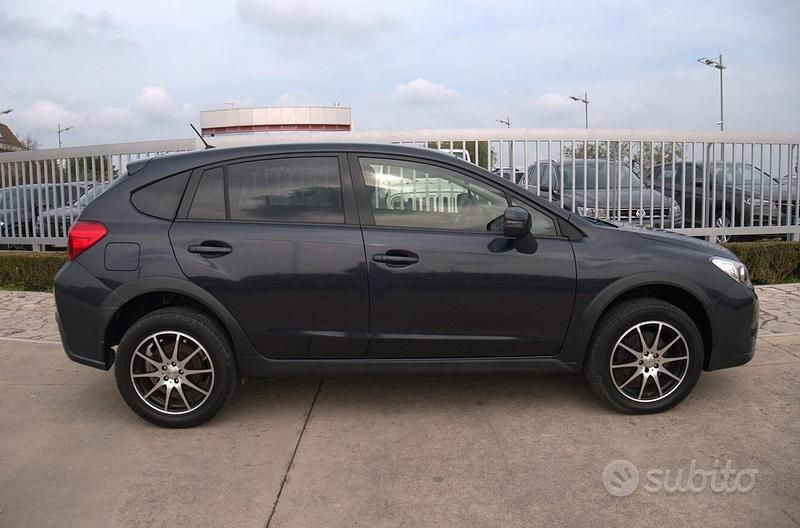 Usata Subaru XV Style 147 CV (108 kW) 2015 Grigio SUV