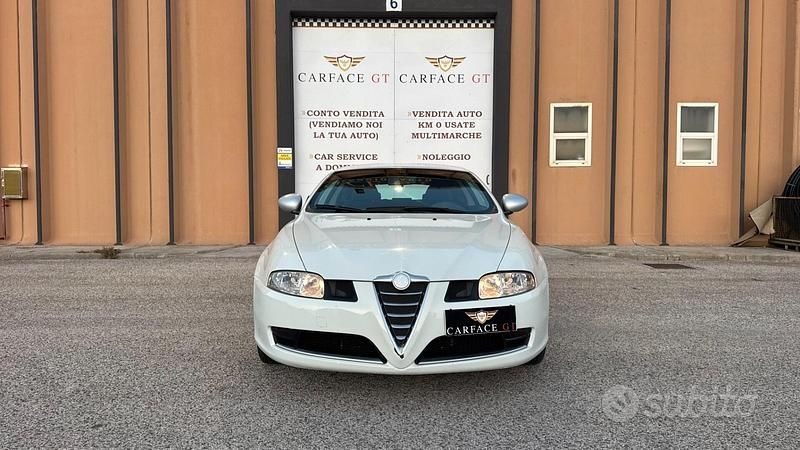 Usata Alfa Romeo GT 150 CV (110 kW) 2010 Bianco Coupé