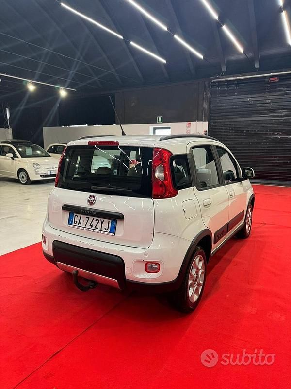 Gebraucht Fiat Panda 4x4 75 PS (55 kW) 2013 Weiß Kleinwagen