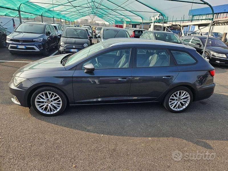 Usata Seat Leon ST Business 150 CV (110 kW) 2020 Grigio Station wagon