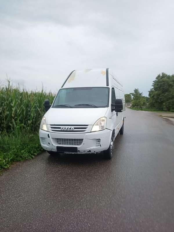 Usata Iveco Daily 136 CV (100 kW) 2008 Furgone