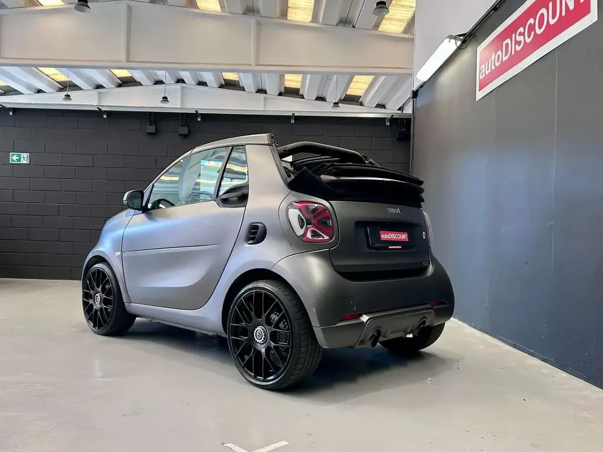 Usata Smart ForTwo Cabrio Brabus Xclusive 109 CV (80 kW) 2018 Grigio Cabrio