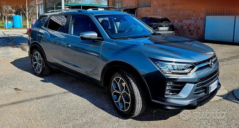 Usata Ssangyong (KGM) Korando 135 CV (99 kW) 2019 Grigio Station wagon