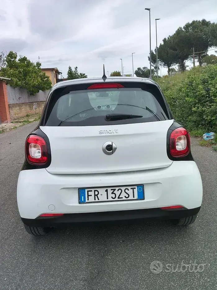Usata Smart ForFour Prime 71 CV (52 kW) 2018 Bianco Utilitaria