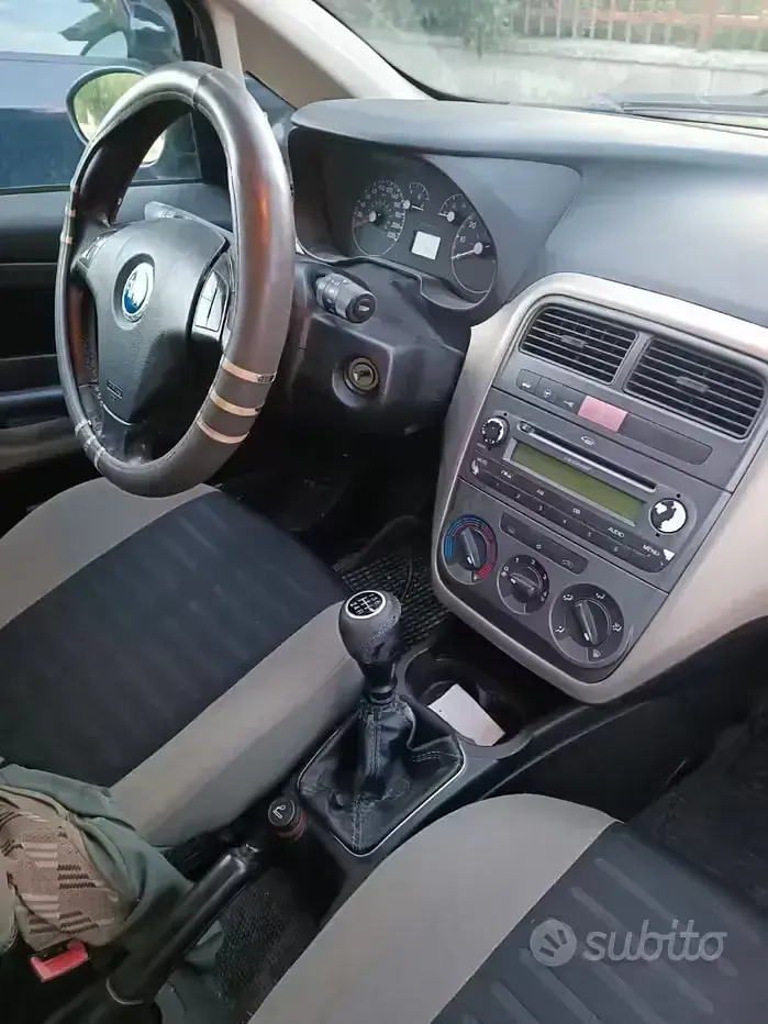 Usata Fiat Grande Punto 75 CV (55 kW) 2006 Nero Utilitaria