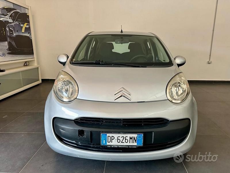 Grigio Usata 2008 Citroën C1 Due volumi | 3800 € (Buon prezzo) - Immagine 1/4