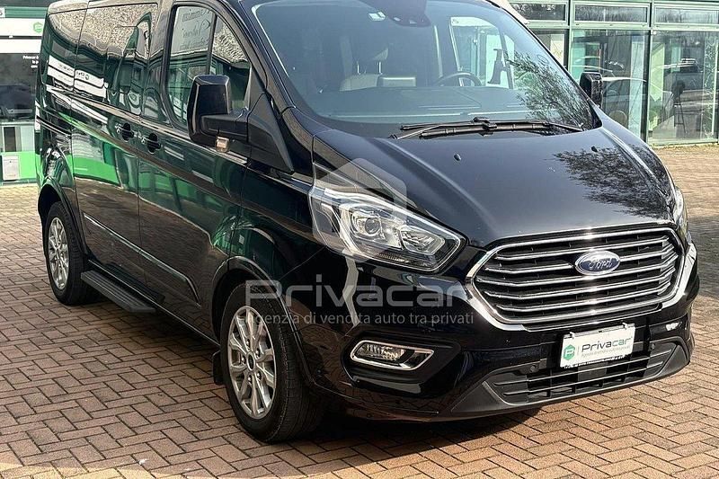 Usata Ford Tourneo 131 CV (96 kW) 2023 Nero Monovolume