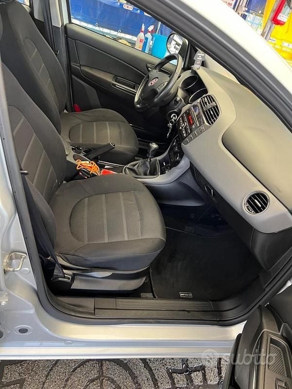 Usata Fiat Bravo Dynamic 120 CV (88 kW) 2011 Argento Utilitaria