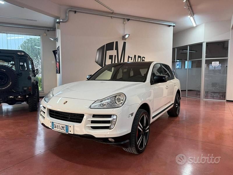 Usata Porsche Cayenne 239 CV (175 kW) 2009 Bianco SUV