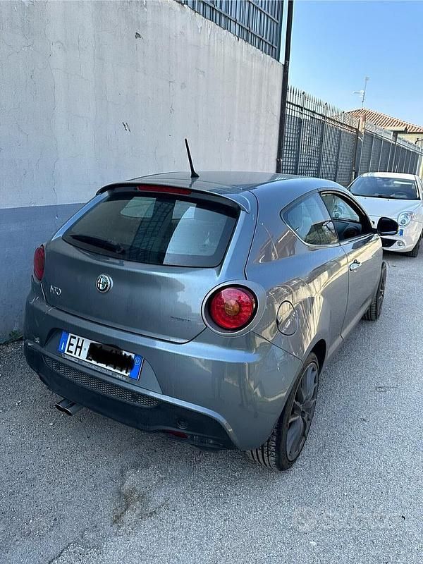 Grigio Usata 2011 Alfa Romeo MiTo Due volumi | 3500 € (Super prezzo) - Immagine 1/4