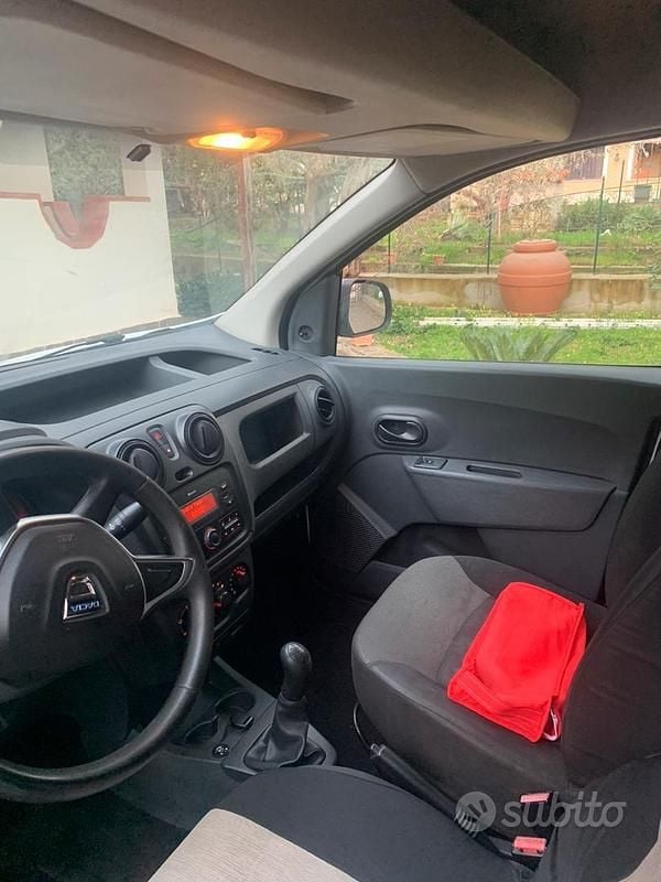 Usata Dacia Dokker 102 CV (75 kW) 2017 Bianco Monovolume