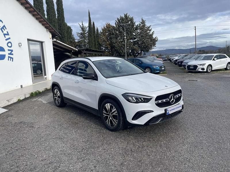Usata Mercedes GLA200 Advanced 150 CV (110 kW) 2023 Bianco SUV