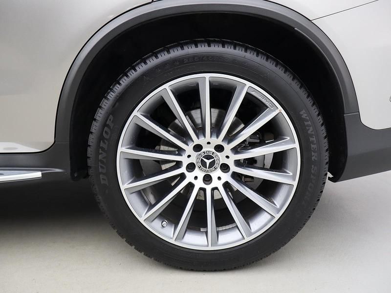 Begagnad Mercedes GLC300 Premium 306 HK (225 kW) 2021 Grå Sportkupé