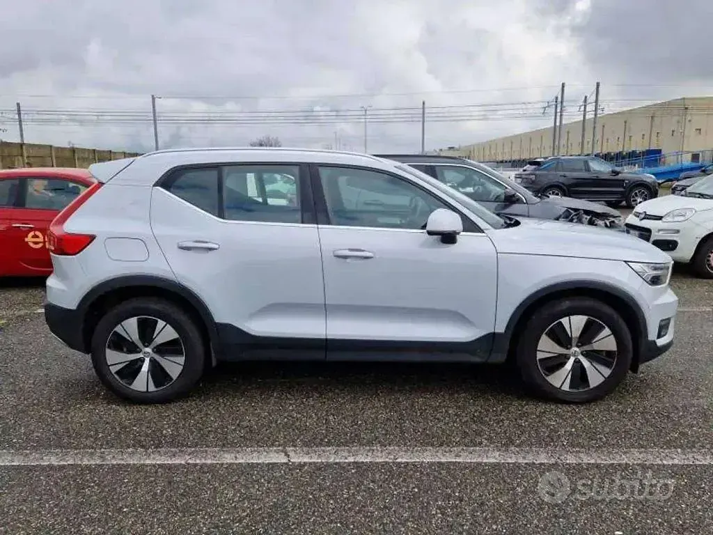 Usata Volvo XC40 Inscription 129 CV (94 kW) 2021 Bianco SUV