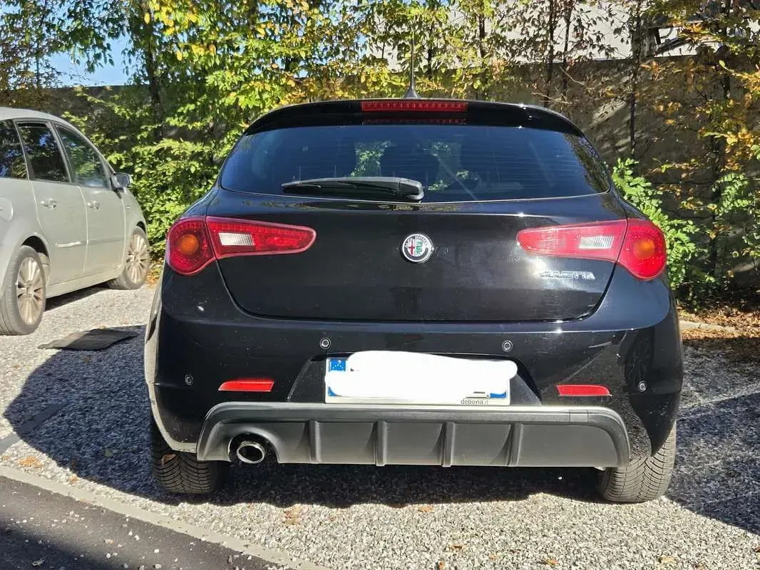 Usata Alfa Romeo Giulietta Super 120 CV (88 kW) 2019 Nero Utilitaria