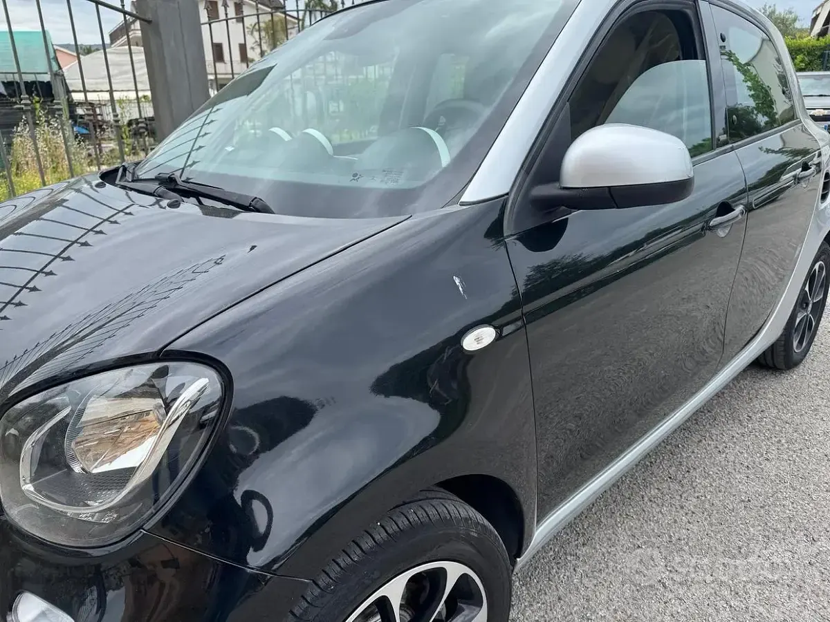 Usata Smart ForFour 71 CV (52 kW) 2014 Utilitaria