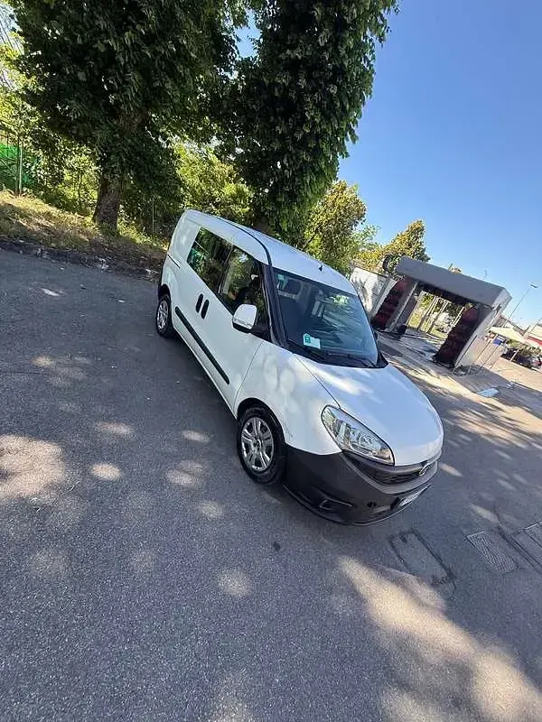 Usata Fiat Doblò Active 105 CV (77 kW) 2015 Monovolume