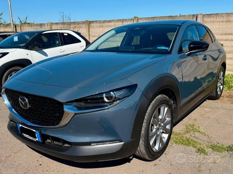 Grigio Usata 2023 Mazda CX-30 Exclusive-Line SUV | 21.500 € (Buon prezzo) - Immagine 1/4