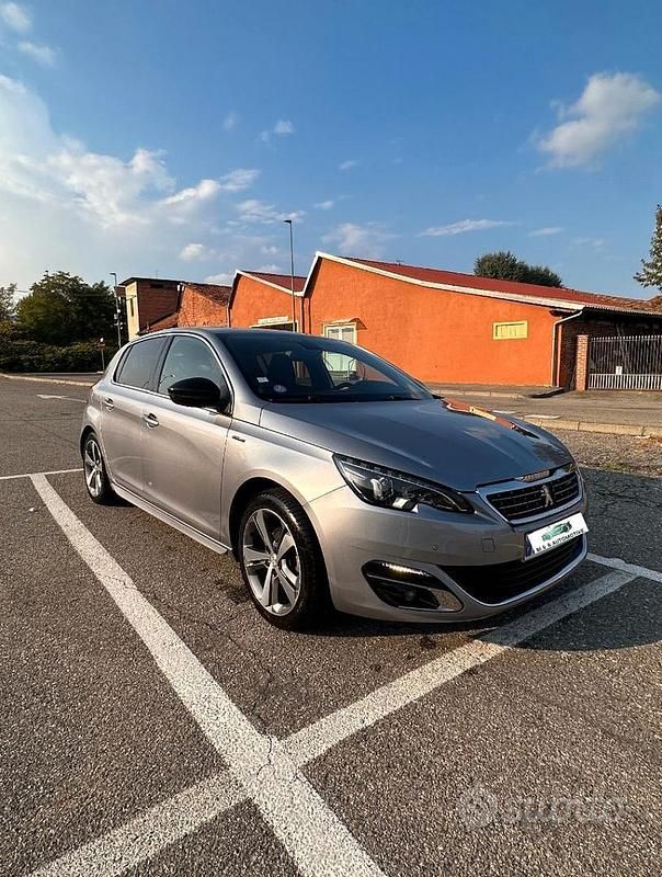 Usata Peugeot 308 GT-line 131 CV (96 kW) 2017 Grigio Utilitaria